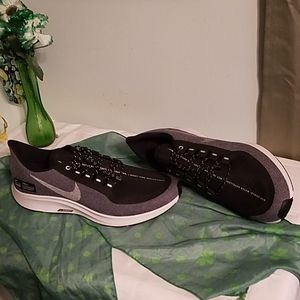 Nike Zoom Pegasus 35 Running Shoes